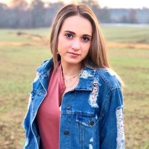 Meet your Posher, Chiara